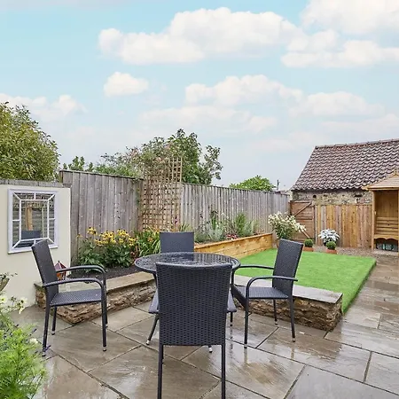 Host & - Willow * 赫尔姆斯利